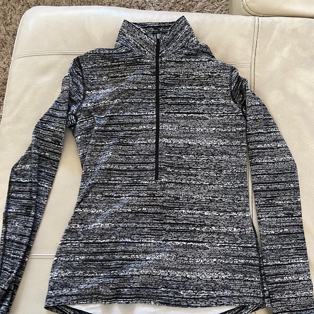 Nike Dri-fit.  Women’s L.